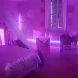 Couette-café Boheme Avec Balneo, Miramont-D'astarac